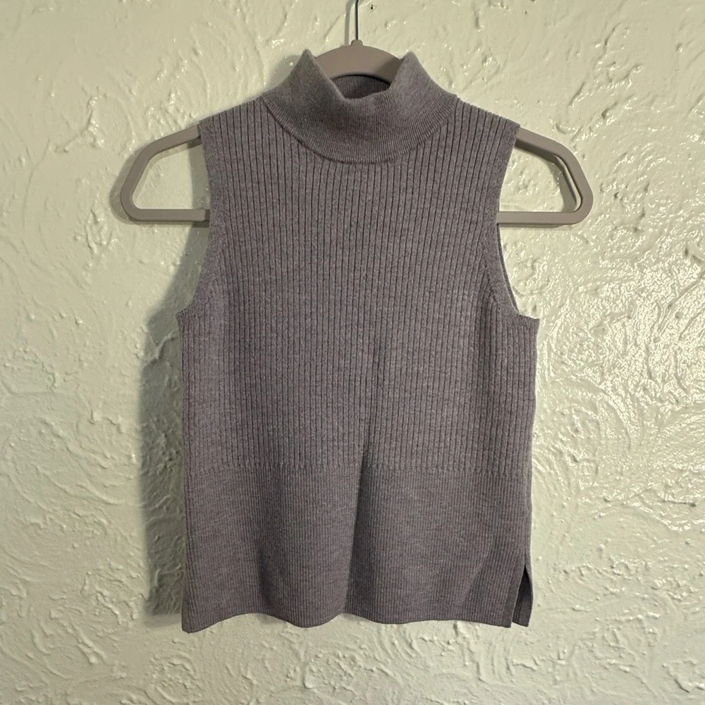 Halston Heritage Gray Turtleneck Sweater with Ribbed Knit - Picture 4 of 5